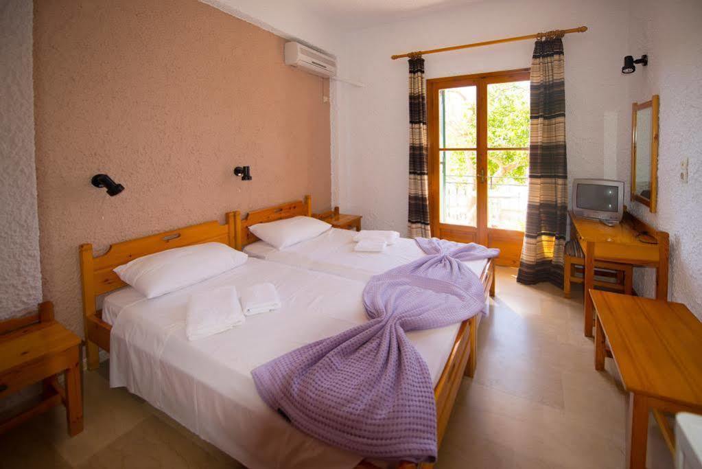 Marie Hotel Ахараві Екстер'єр фото